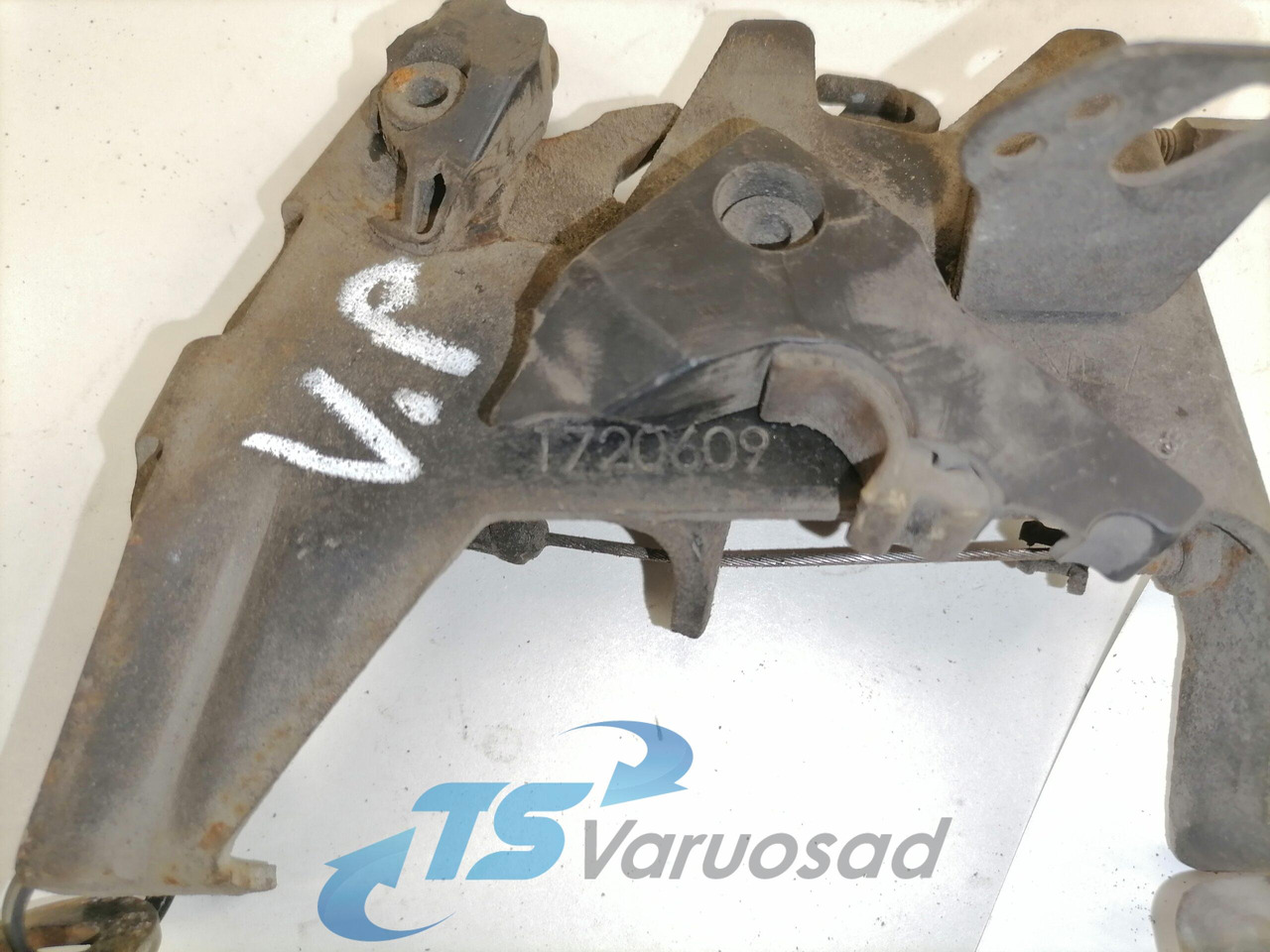 Scania Iluvõre lukk 1800468 - גריל עבור משאית: תמונה 2 Scania Iluvõre lukk 1800468 - גריל עבור משאית: תמונה 2