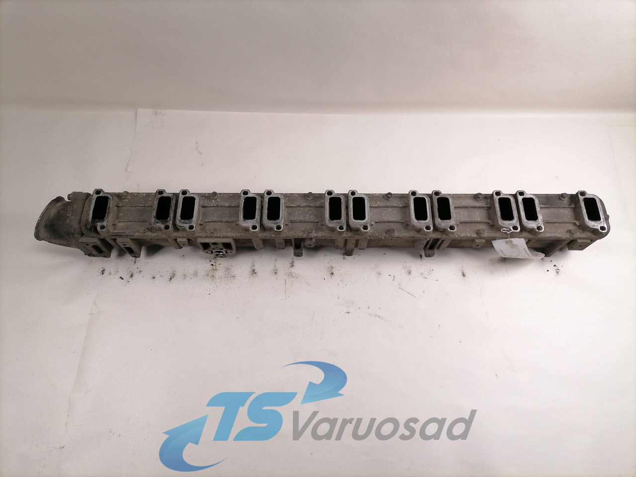 Scania Intake mainfold 1474817 - יריעת כניסה עבור משאית: תמונה 5 Scania Intake mainfold 1474817 - יריעת כניסה עבור משאית: תמונה 5