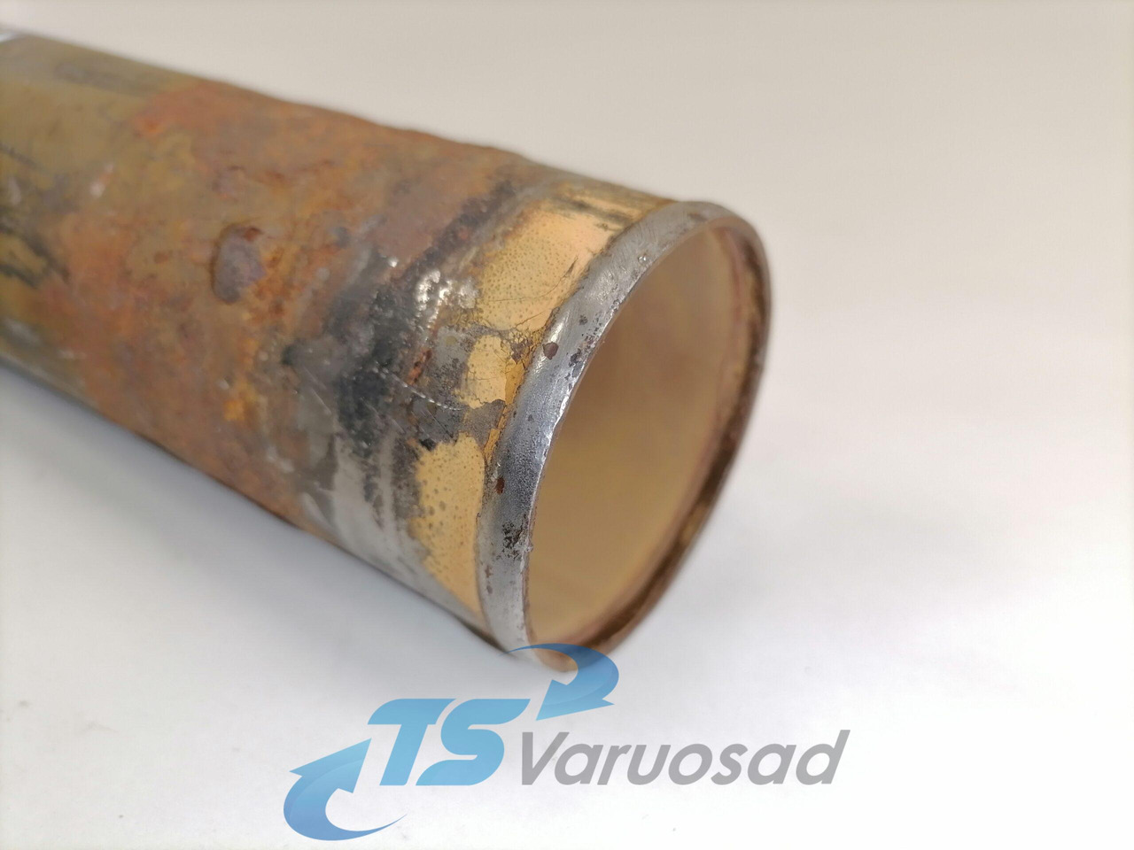 Scania Jahutusvedeliku toru, retarder 1867732 - מערכת קירור עבור משאית: תמונה 3 Scania Jahutusvedeliku toru, retarder 1867732 - מערכת קירור עבור משאית: תמונה 3