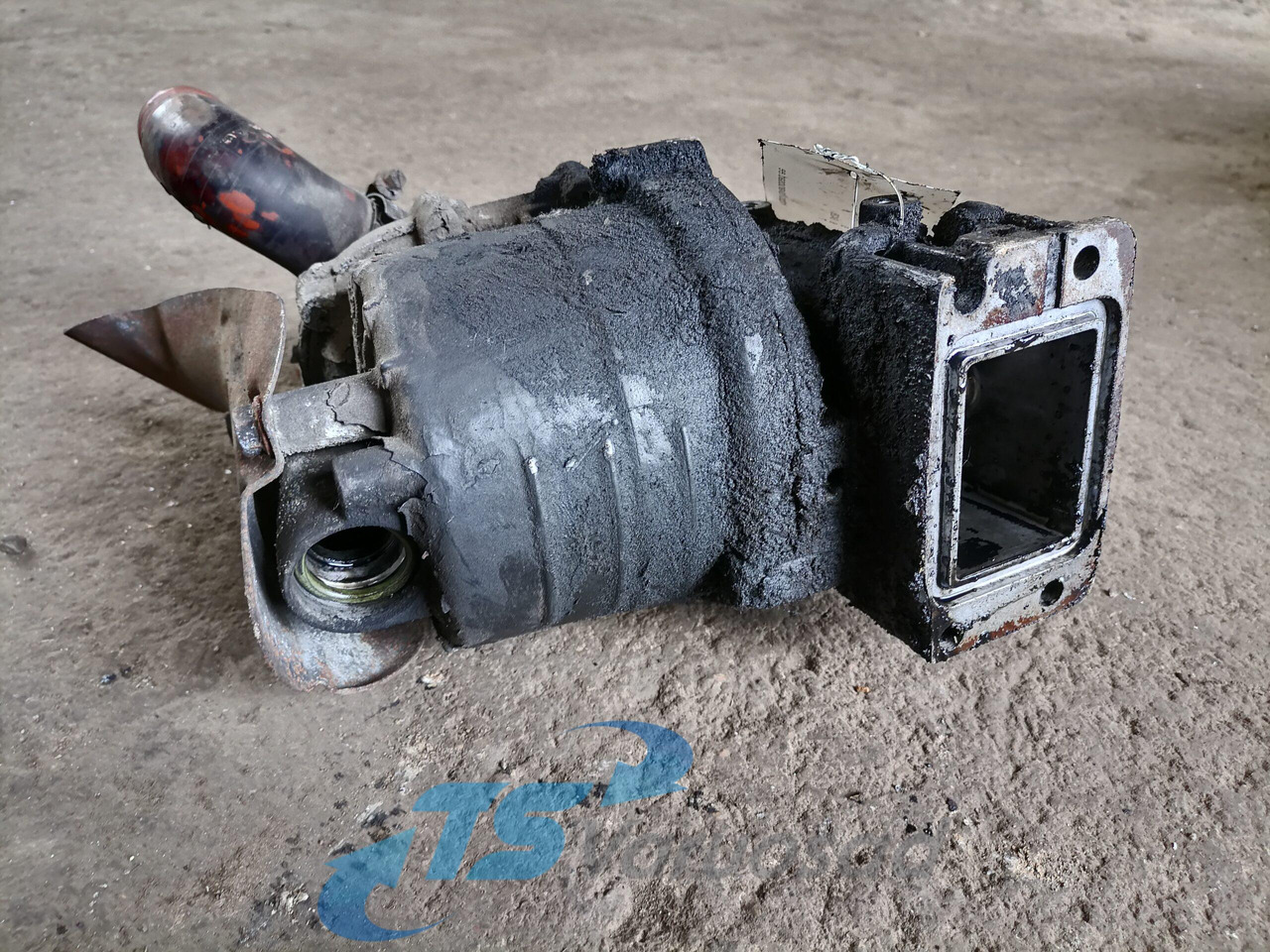 Scania Karterituulutuse õliaurude separaator 1778497 - בית ארכובה עבור משאית: תמונה 3 Scania Karterituulutuse õliaurude separaator 1778497 - בית ארכובה עבור משאית: תמונה 3