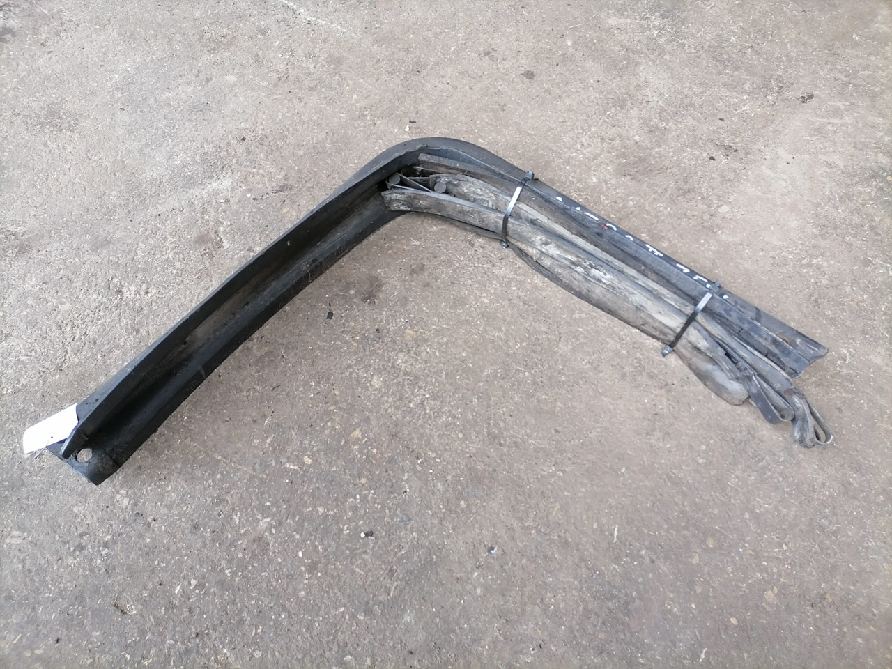 Scania Kütusepaagi kandur, Scania 1887755 - מכל דלק עבור משאית: תמונה 2 Scania Kütusepaagi kandur, Scania 1887755 - מכל דלק עבור משאית: תמונה 2