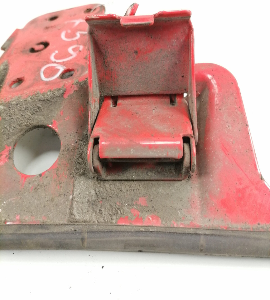 Scania Mudguard bracket 1723176 - חלק אוניברסלי עבור משאית: תמונה 3 Scania Mudguard bracket 1723176 - חלק אוניברסלי עבור משאית: תמונה 3