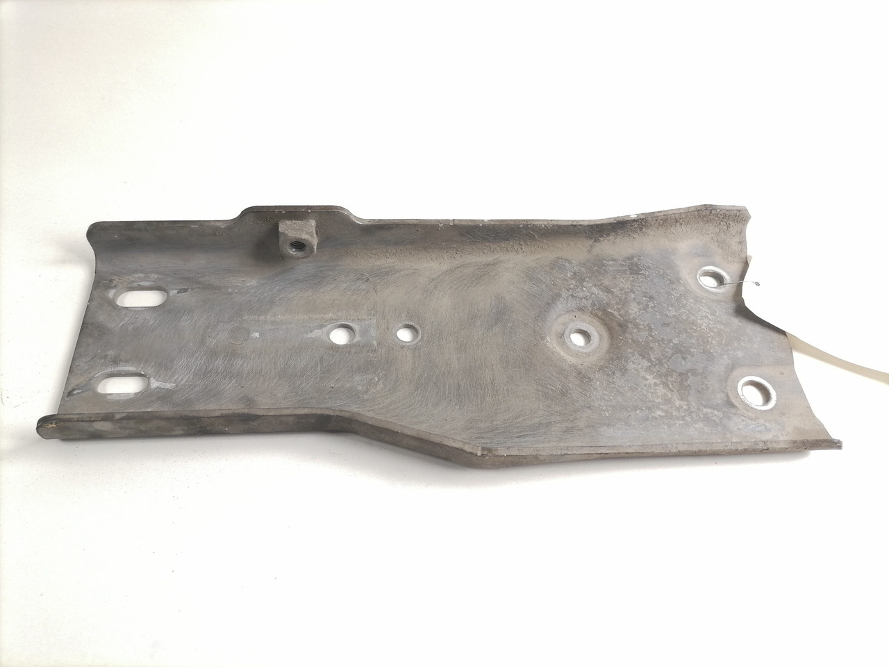 Scania Muffler carrier 1497658 - עמם-פליטה עבור משאית: תמונה 3 Scania Muffler carrier 1497658 - עמם-פליטה עבור משאית: תמונה 3