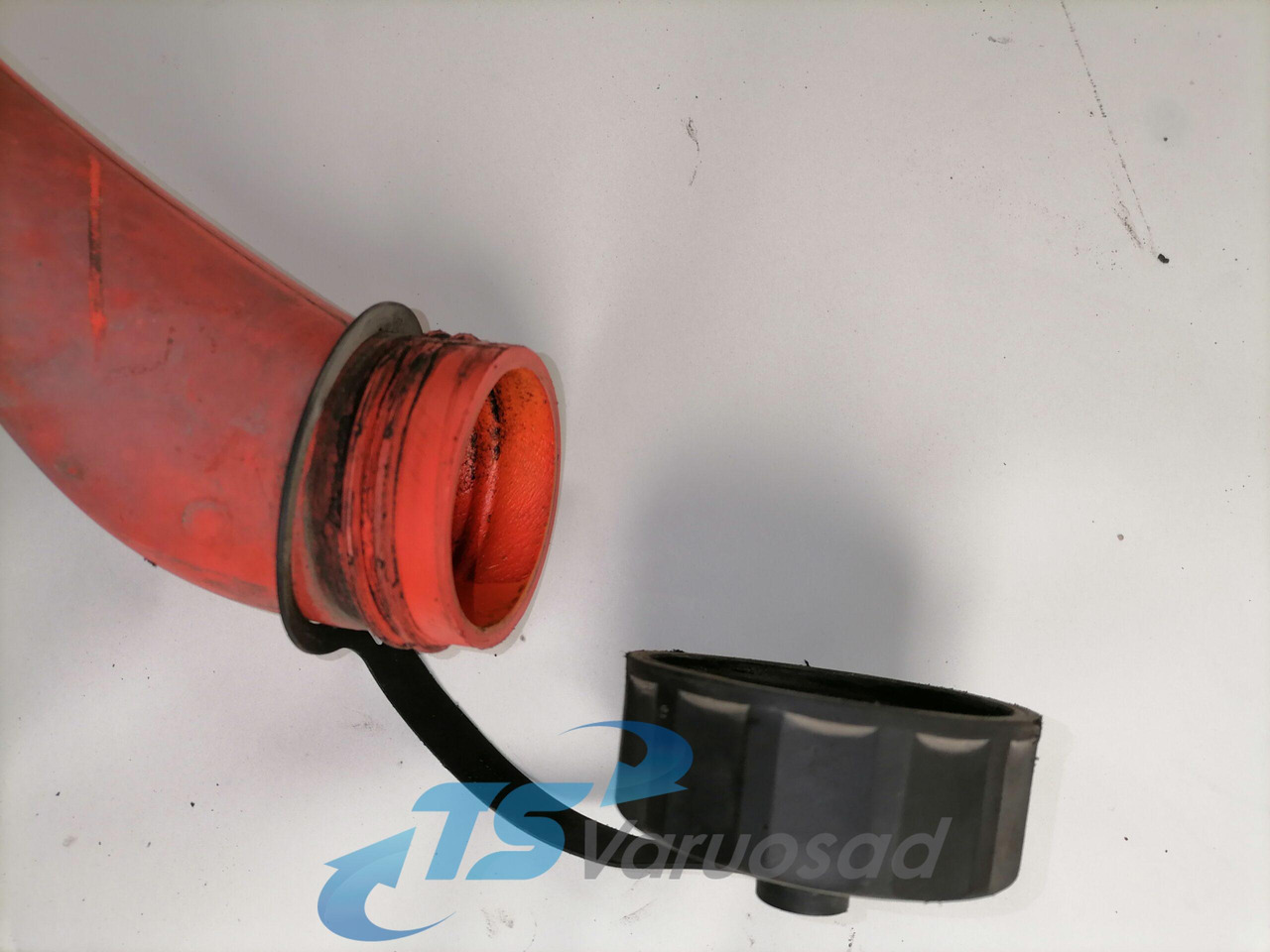 Scania Oil pipe 1724875 - מנוע וחלקים עבור משאית: תמונה 3 Scania Oil pipe 1724875 - מנוע וחלקים עבור משאית: תמונה 3
