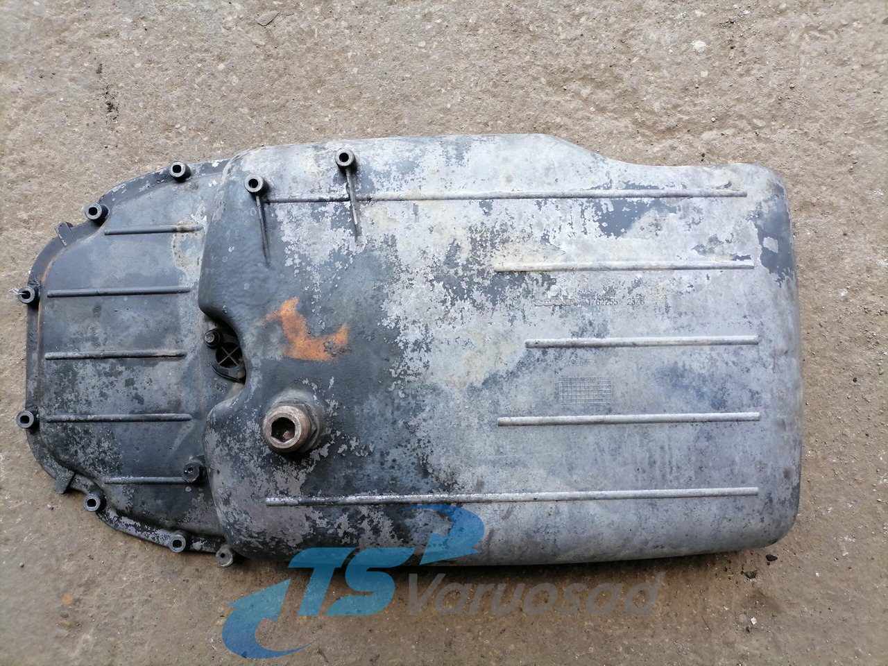 Scania Oil sump 1762255 - מחבת שמן עבור משאית: תמונה 4 Scania Oil sump 1762255 - מחבת שמן עבור משאית: תמונה 4