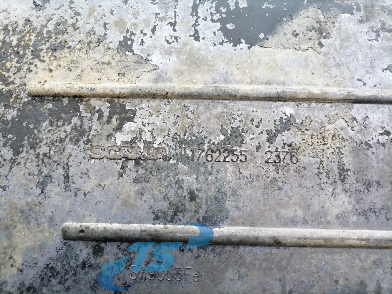 Scania Oil sump 1762255 - מחבת שמן עבור משאית: תמונה 2 Scania Oil sump 1762255 - מחבת שמן עבור משאית: תמונה 2