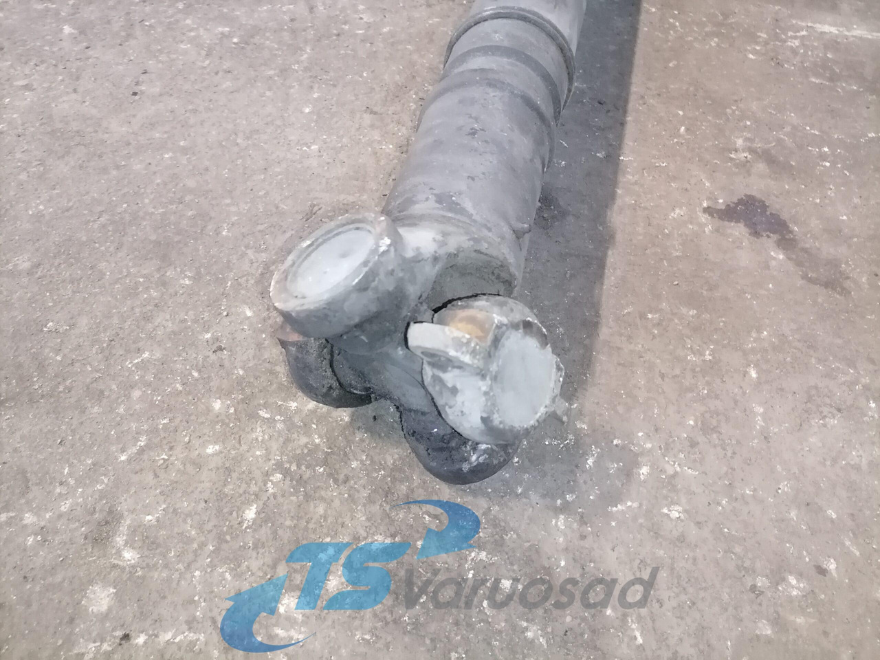 Scania Propeller shaft 1758613 - גל מדחף עבור משאית: תמונה 2 Scania Propeller shaft 1758613 - גל מדחף עבור משאית: תמונה 2