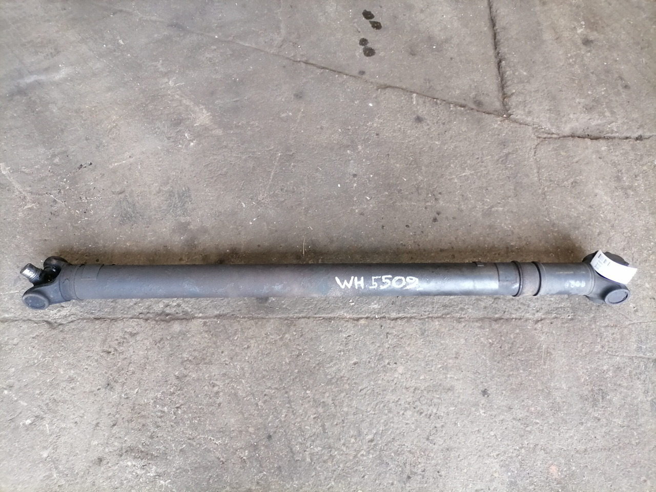 Scania Propeller shaft 1758616 - גל מדחף עבור משאית: תמונה 2 Scania Propeller shaft 1758616 - גל מדחף עבור משאית: תמונה 2