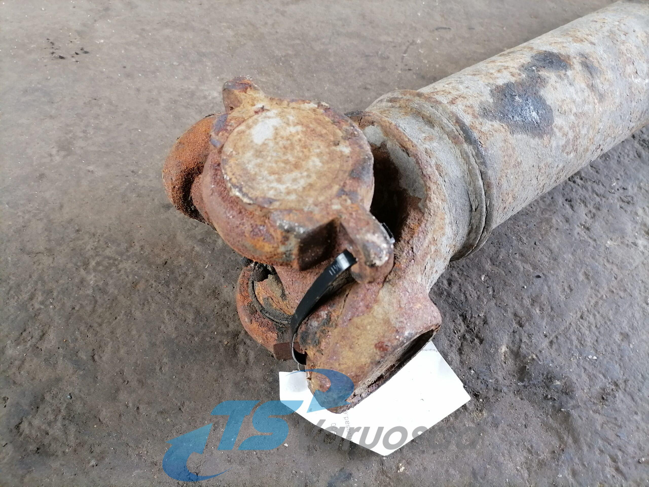 Scania Propeller shaft 1758616 - גל מדחף עבור משאית: תמונה 3 Scania Propeller shaft 1758616 - גל מדחף עבור משאית: תמונה 3