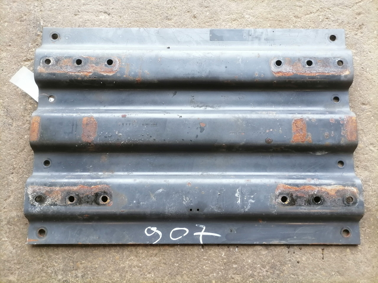 Scania Saddle plate 2061804 - מצמד גלגל חמישי עבור משאית: תמונה 2 Scania Saddle plate 2061804 - מצמד גלגל חמישי עבור משאית: תמונה 2