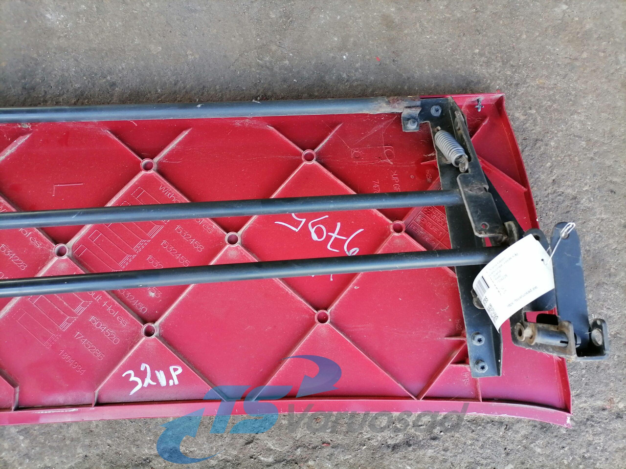 Scania Scania kabiini tuulesuunaja, vasak külg 1534228 - אווירודינמיקה/ ספוילר עבור משאית: תמונה 4 Scania Scania kabiini tuulesuunaja, vasak külg 1534228 - אווירודינמיקה/ ספוילר עבור משאית: תמונה 4