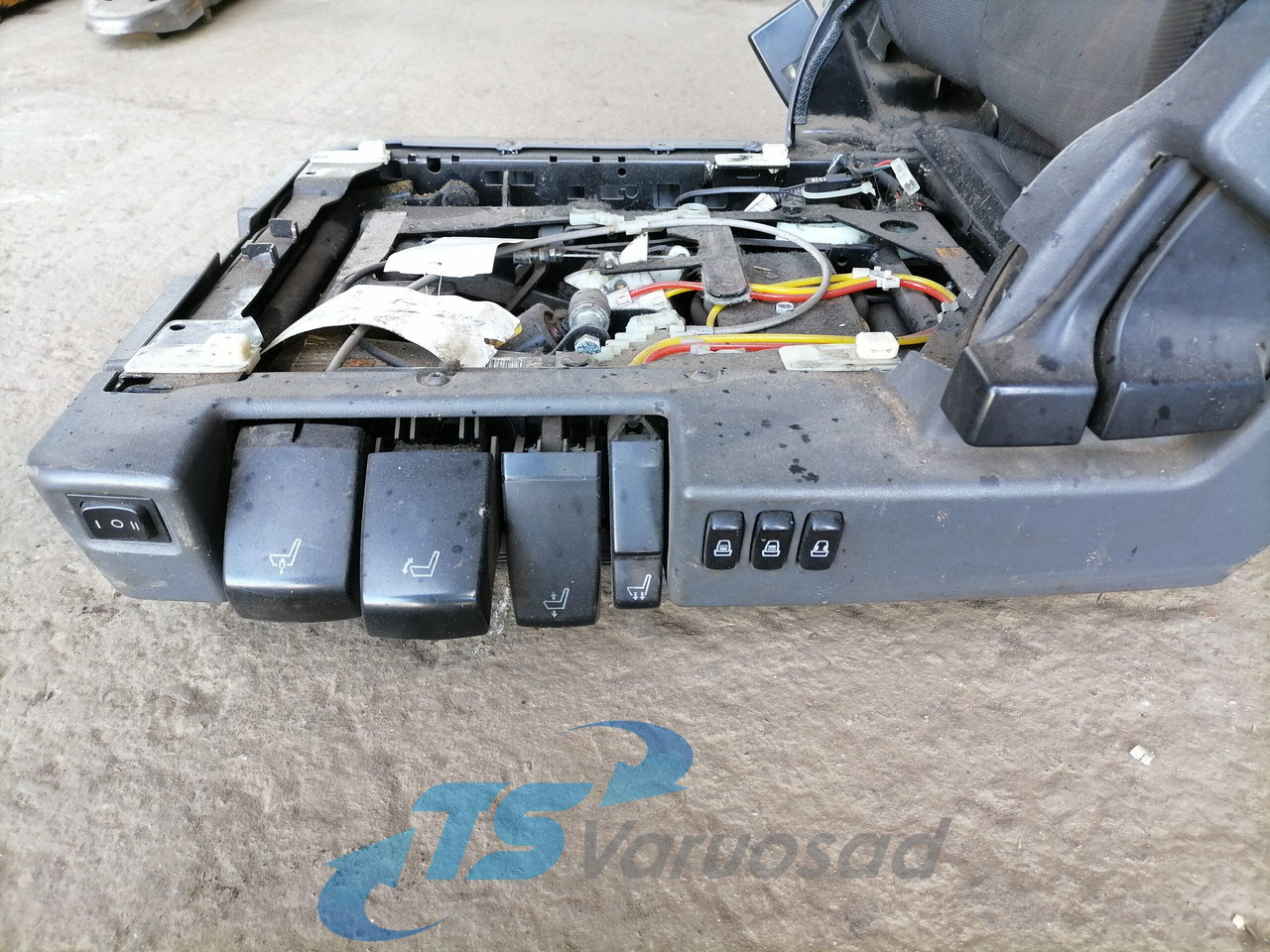 Scania Seat 2189647 - מושב עבור משאית: תמונה 2 Scania Seat 2189647 - מושב עבור משאית: תמונה 2