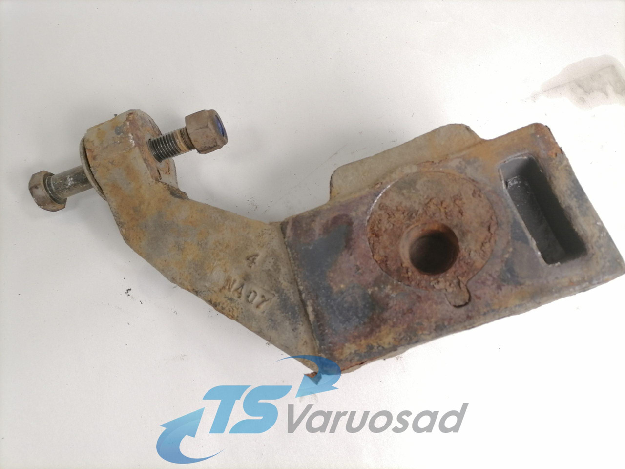 Scania Shock absorber mounting 1354061 - מתלה עבור משאית: תמונה 4 Scania Shock absorber mounting 1354061 - מתלה עבור משאית: תמונה 4