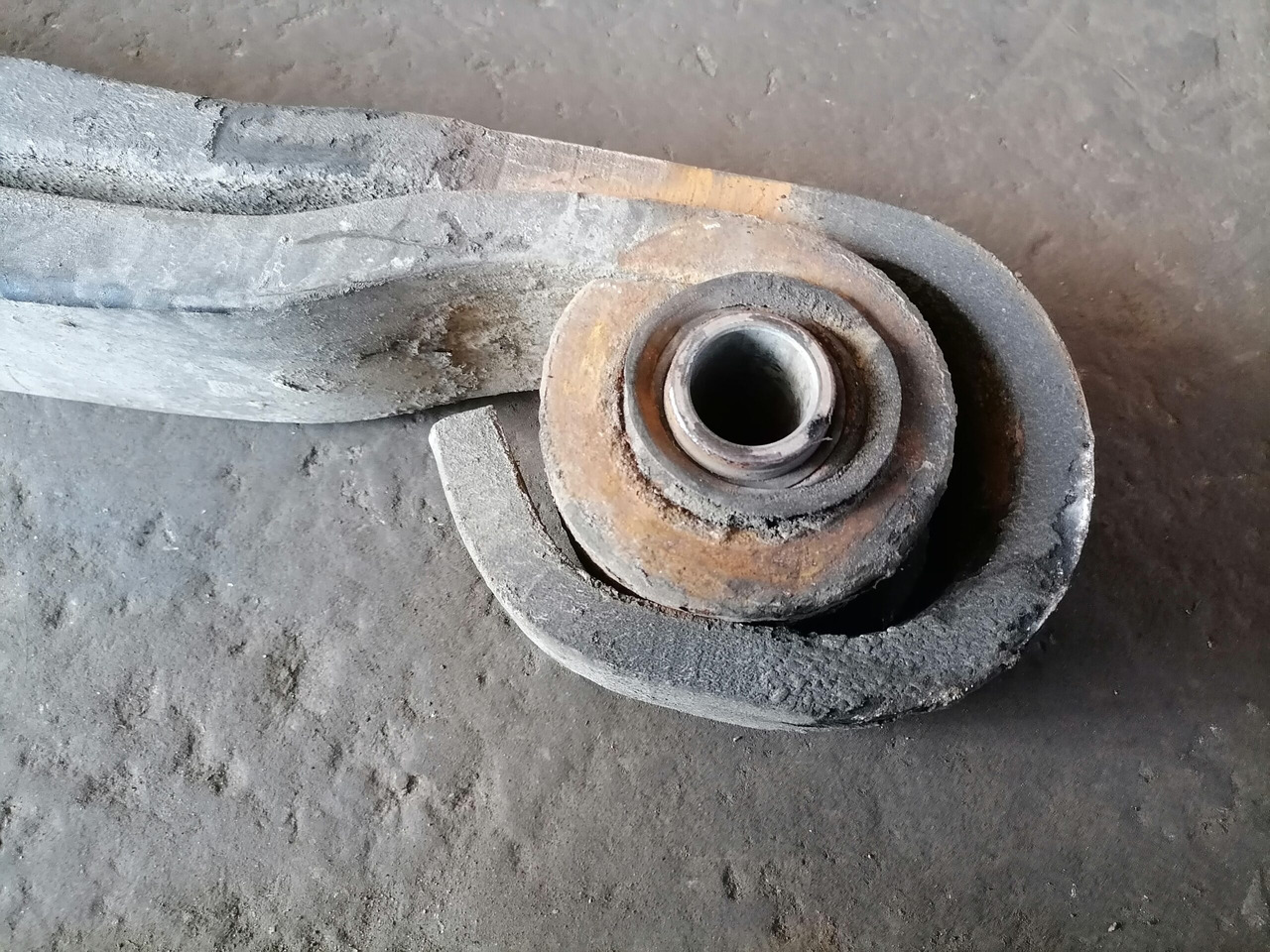 Scania Spring 1769878 - מתלה פלדה עבור משאית: תמונה 3 Scania Spring 1769878 - מתלה פלדה עבור משאית: תמונה 3