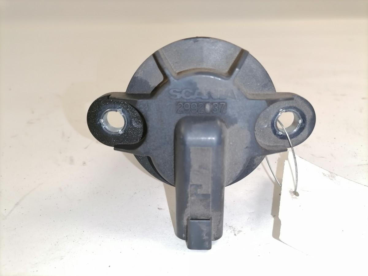 Scania Süütepool 2992037 - משאבת דלק עבור משאית: תמונה 2 Scania Süütepool 2992037 - משאבת דלק עבור משאית: תמונה 2