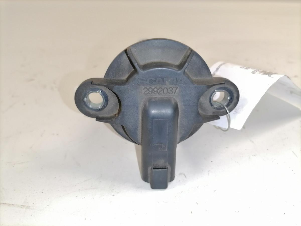 Scania Süütepool 2992037 - משאבת דלק עבור משאית: תמונה 3 Scania Süütepool 2992037 - משאבת דלק עבור משאית: תמונה 3