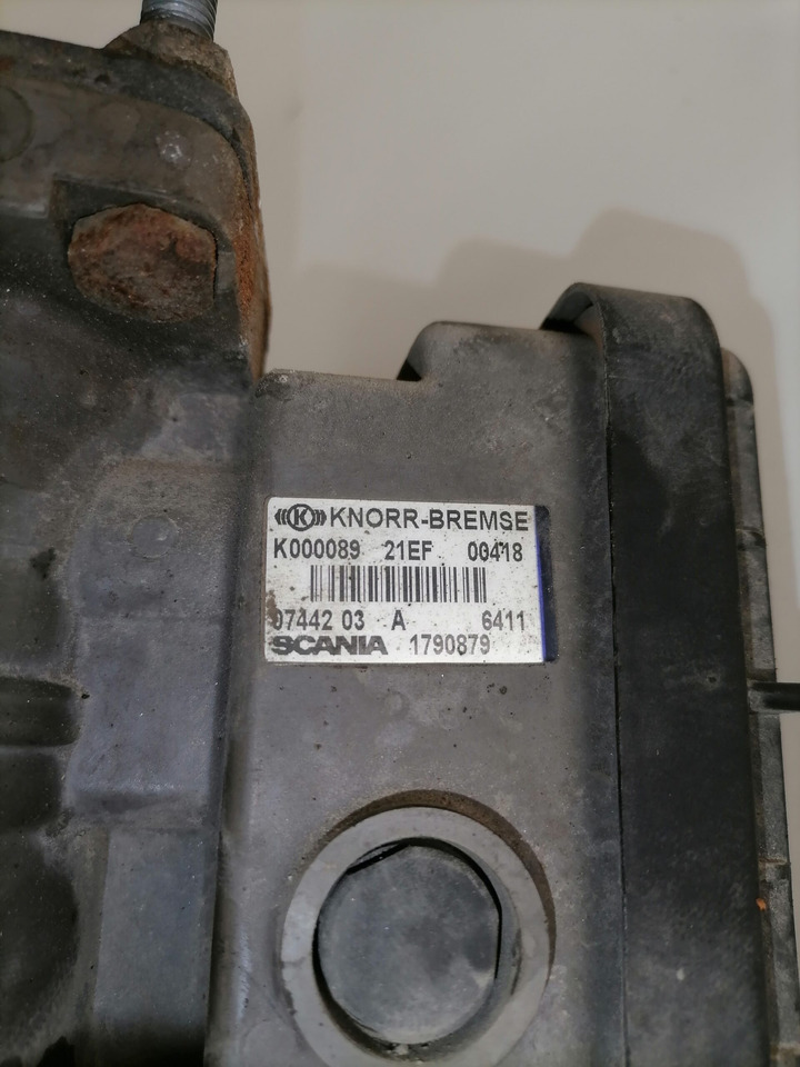Scania Trailer brake pressure control 1790879 - שסתום בלמים עבור משאית: תמונה 2 Scania Trailer brake pressure control 1790879 - שסתום בלמים עבור משאית: תמונה 2