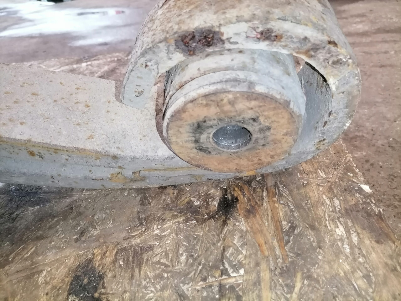 Scania Vedrupakk, parem 1425510 - מתלה פלדה עבור משאית: תמונה 3 Scania Vedrupakk, parem 1425510 - מתלה פלדה עבור משאית: תמונה 3