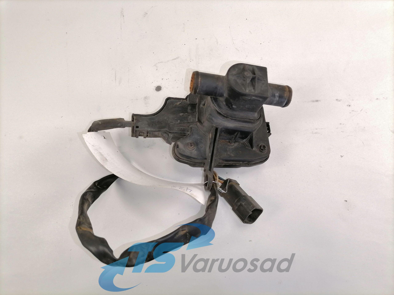 Scania Water valve 1741027 - חימום/ אוורור עבור משאית: תמונה 2 Scania Water valve 1741027 - חימום/ אוורור עבור משאית: תמונה 2