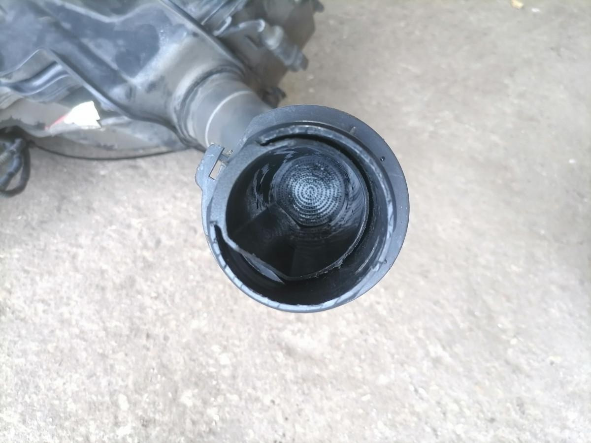 Scania Windscreen washer fluid tank 2512290 - מגב עבור משאית: תמונה 3 Scania Windscreen washer fluid tank 2512290 - מגב עבור משאית: תמונה 3