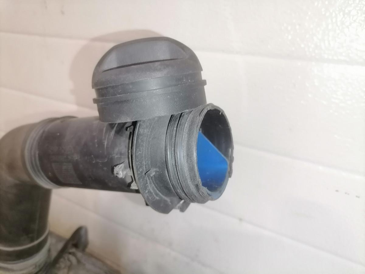 Scania Windscreen washer fluid tank 2512290 - מגב עבור משאית: תמונה 5 Scania Windscreen washer fluid tank 2512290 - מגב עבור משאית: תמונה 5