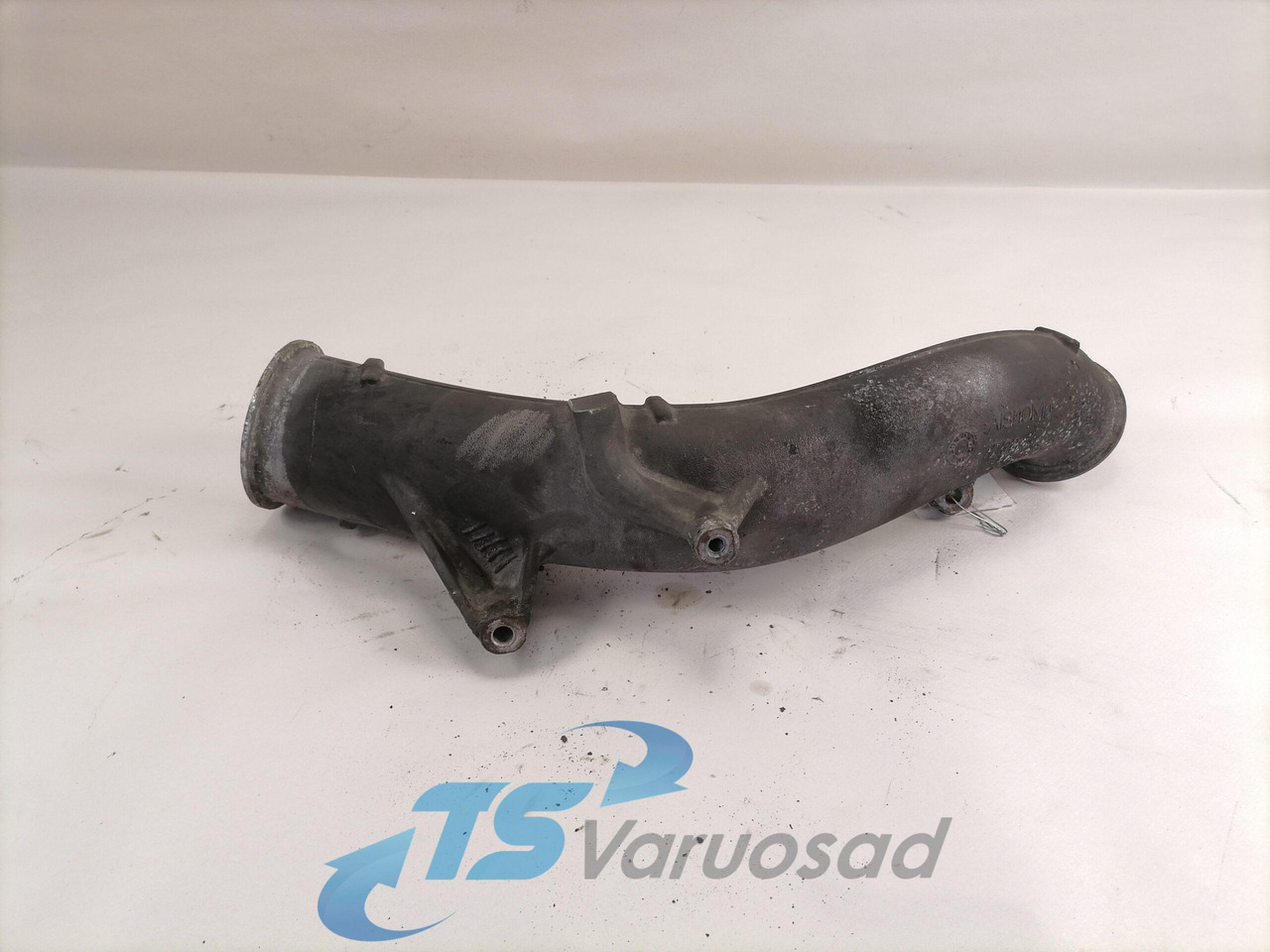 Scania intercooler pipe 1812885 - מקרר פנימי עבור משאית: תמונה 2 Scania intercooler pipe 1812885 - מקרר פנימי עבור משאית: תמונה 2