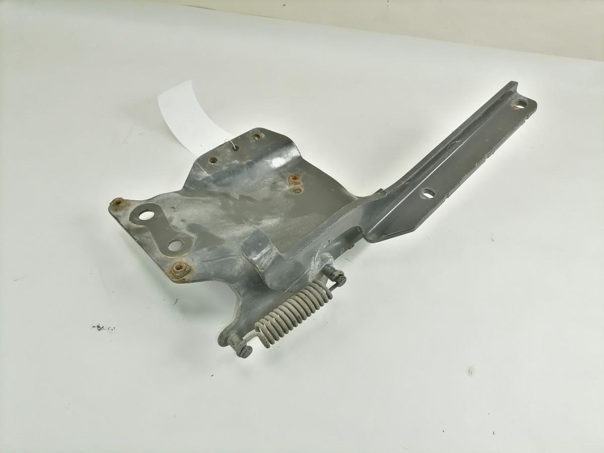 Scania lower grille carrier hinge 1889297 - גריל עבור משאית: תמונה 2 Scania lower grille carrier hinge 1889297 - גריל עבור משאית: תמונה 2