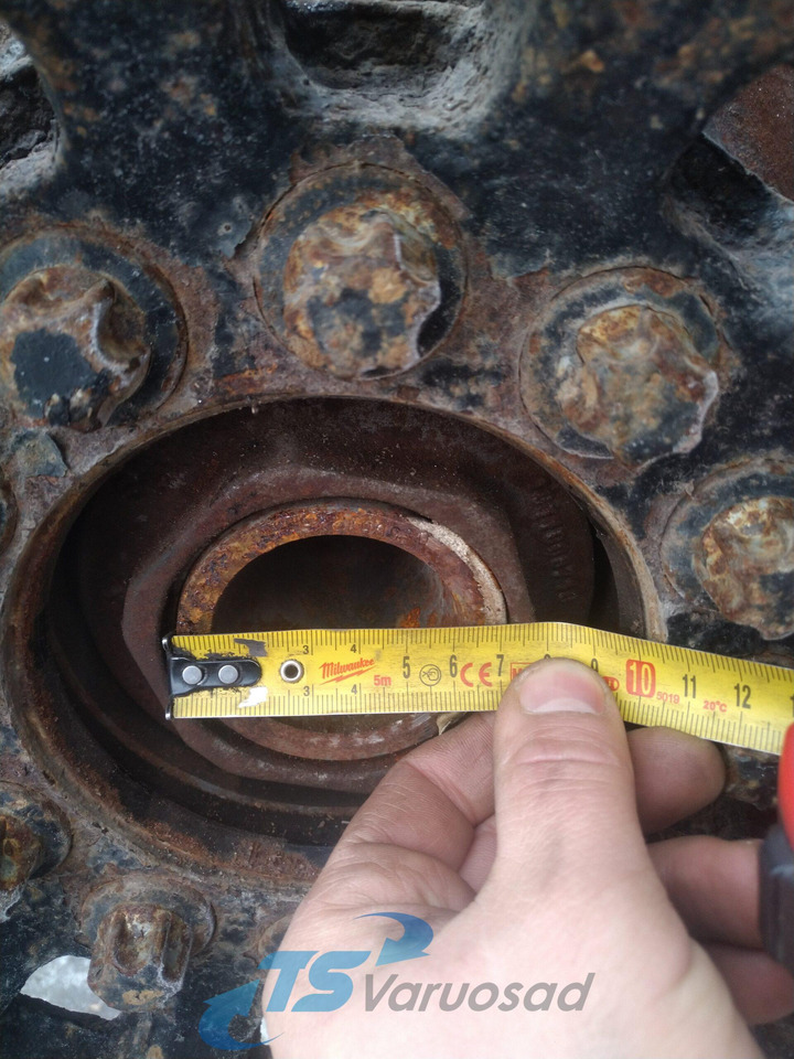 Schmitz Axel housing 945960374900 - סרן וחלקים עבור משאית: תמונה 2 Schmitz Axel housing 945960374900 - סרן וחלקים עבור משאית: תמונה 2