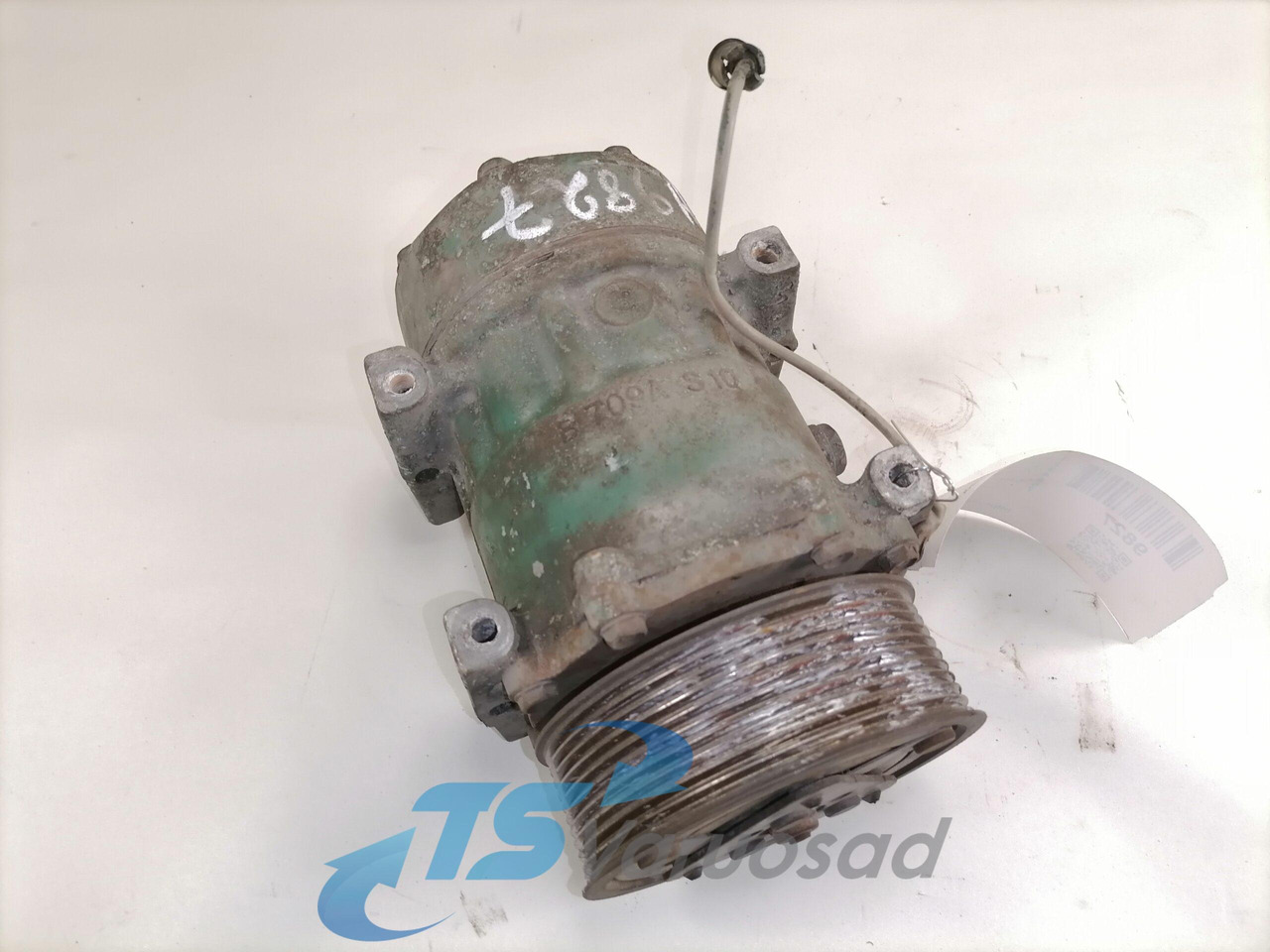 Volvo A/C compressor 7420941036 - חימום/ אוורור עבור משאית: תמונה 2 Volvo A/C compressor 7420941036 - חימום/ אוורור עבור משאית: תמונה 2
