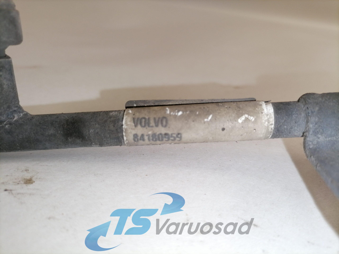 Volvo A/C pipe 84180959 - חימום/ אוורור עבור משאית: תמונה 2 Volvo A/C pipe 84180959 - חימום/ אוורור עבור משאית: תמונה 2