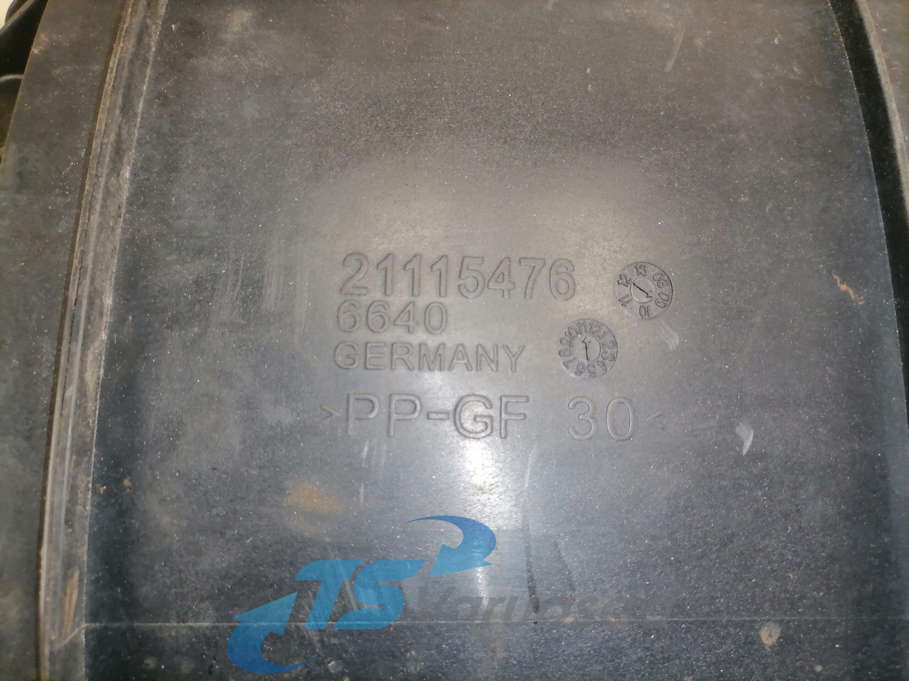 Volvo Air filter housing 21115476 - מערכת כניסת אוויר עבור משאית: תמונה 5 Volvo Air filter housing 21115476 - מערכת כניסת אוויר עבור משאית: תמונה 5
