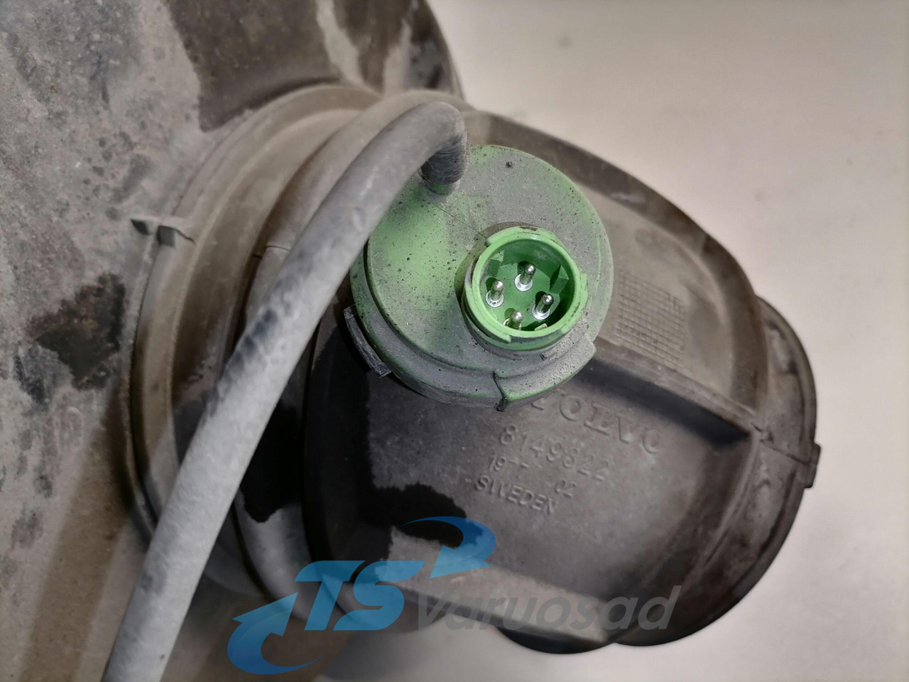 Volvo Air filter housing 3979505 - מערכת כניסת אוויר עבור משאית: תמונה 5 Volvo Air filter housing 3979505 - מערכת כניסת אוויר עבור משאית: תמונה 5