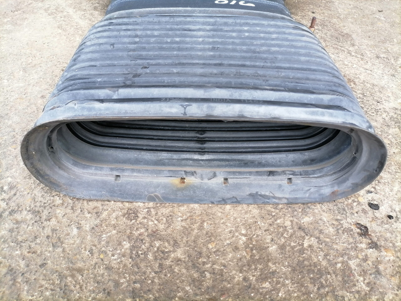 Volvo Air intake 21122123 - מערכת כניסת אוויר עבור משאית: תמונה 4 Volvo Air intake 21122123 - מערכת כניסת אוויר עבור משאית: תמונה 4