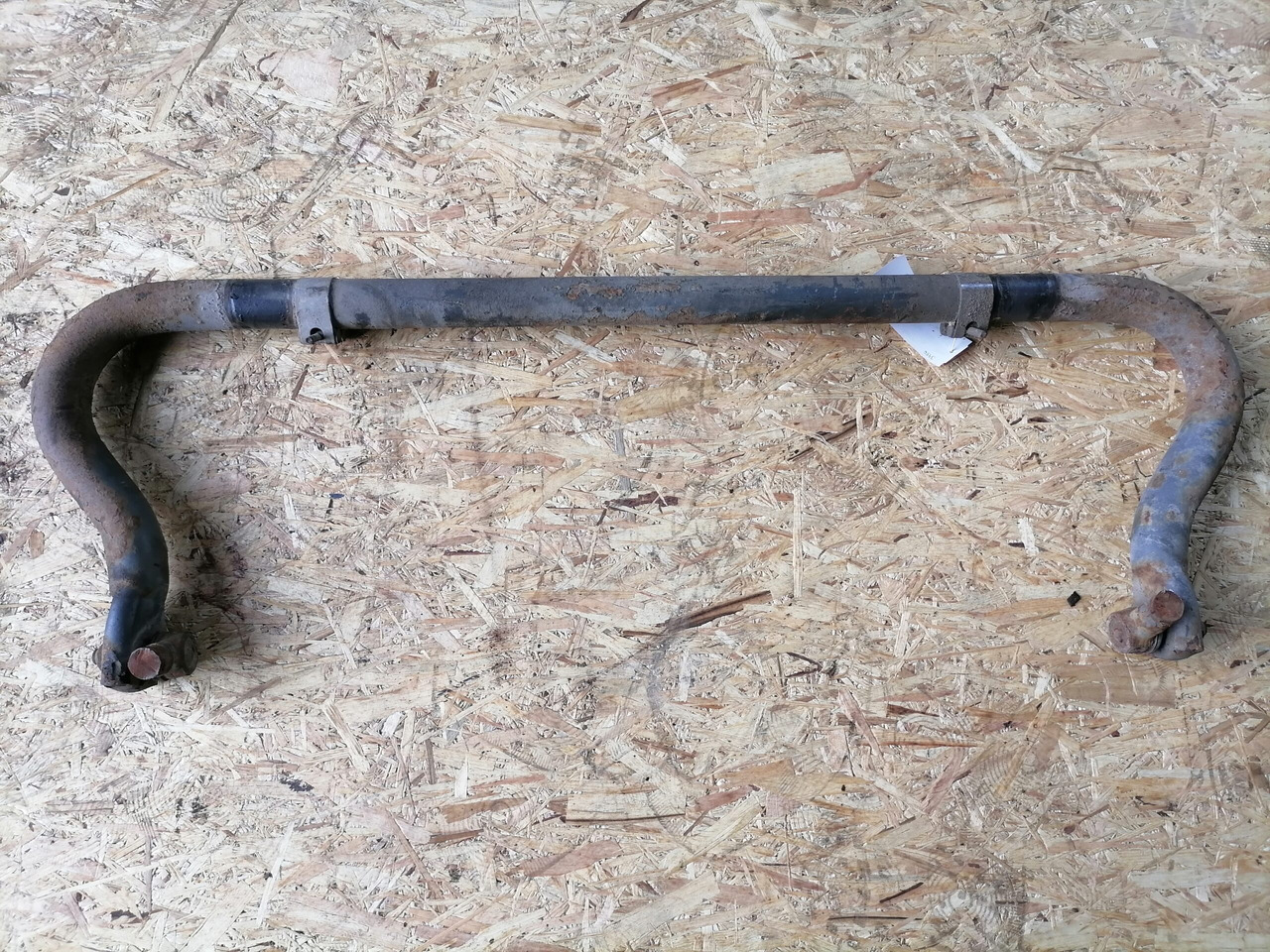 Volvo Anti-roll bar 1077569 - סרגל נגד גלגול עבור משאית: תמונה 2 Volvo Anti-roll bar 1077569 - סרגל נגד גלגול עבור משאית: תמונה 2