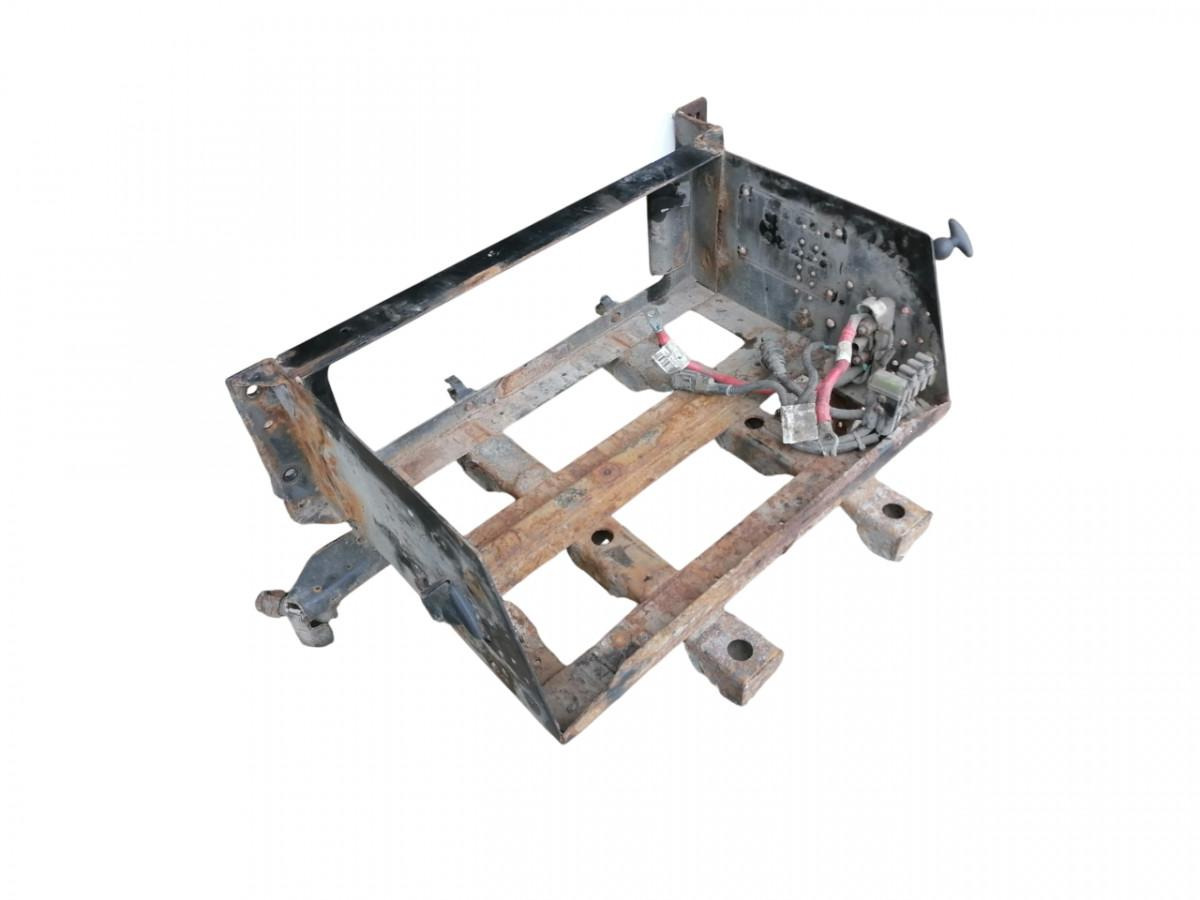 Volvo Battery box 21042654 - מצבר עבור משאית: תמונה 1 Volvo Battery box 21042654 - מצבר עבור משאית: תמונה 1