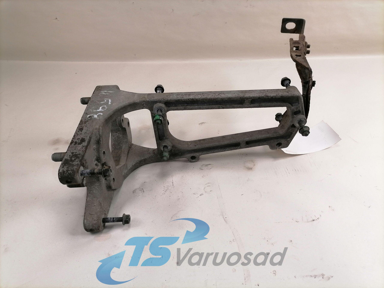 Volvo Bracket 21658350 - מסגרת/ שלדה עבור משאית: תמונה 2 Volvo Bracket 21658350 - מסגרת/ שלדה עבור משאית: תמונה 2