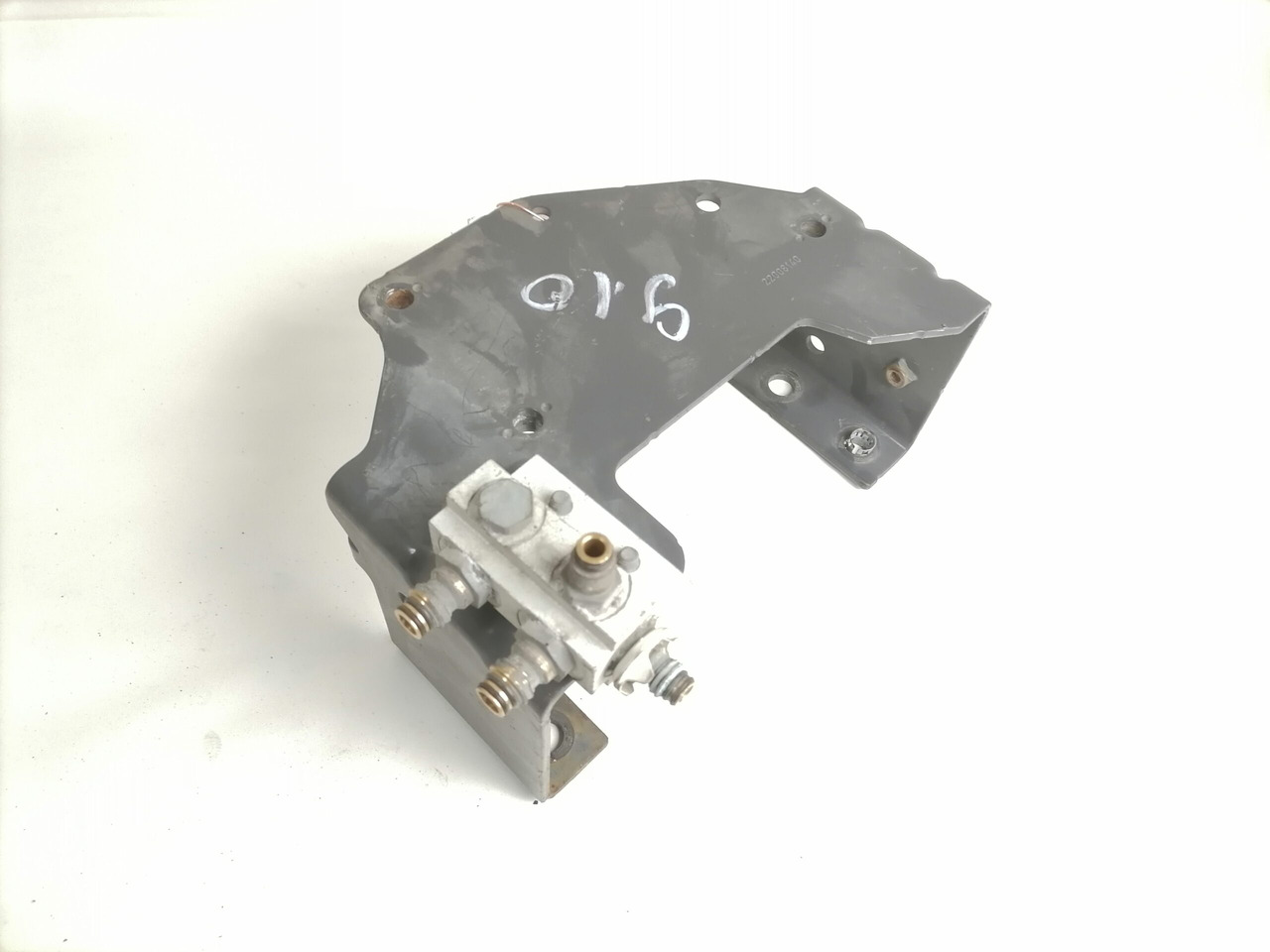 Volvo Bracket 22008140 - מסגרת/ שלדה עבור משאית: תמונה 1 Volvo Bracket 22008140 - מסגרת/ שלדה עבור משאית: תמונה 1