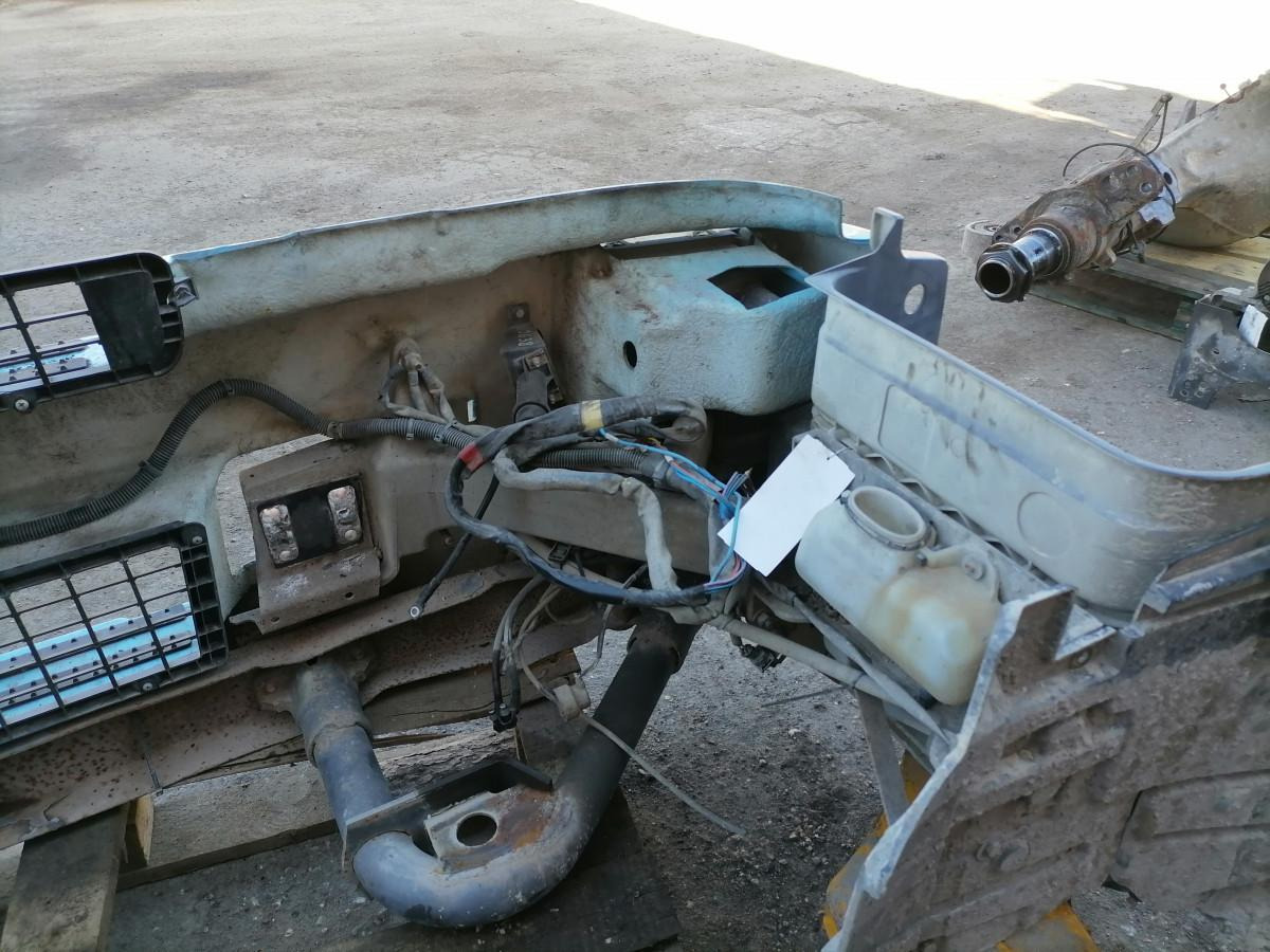 Volvo Bumper 20855700 - פגוש עבור משאית: תמונה 4 Volvo Bumper 20855700 - פגוש עבור משאית: תמונה 4