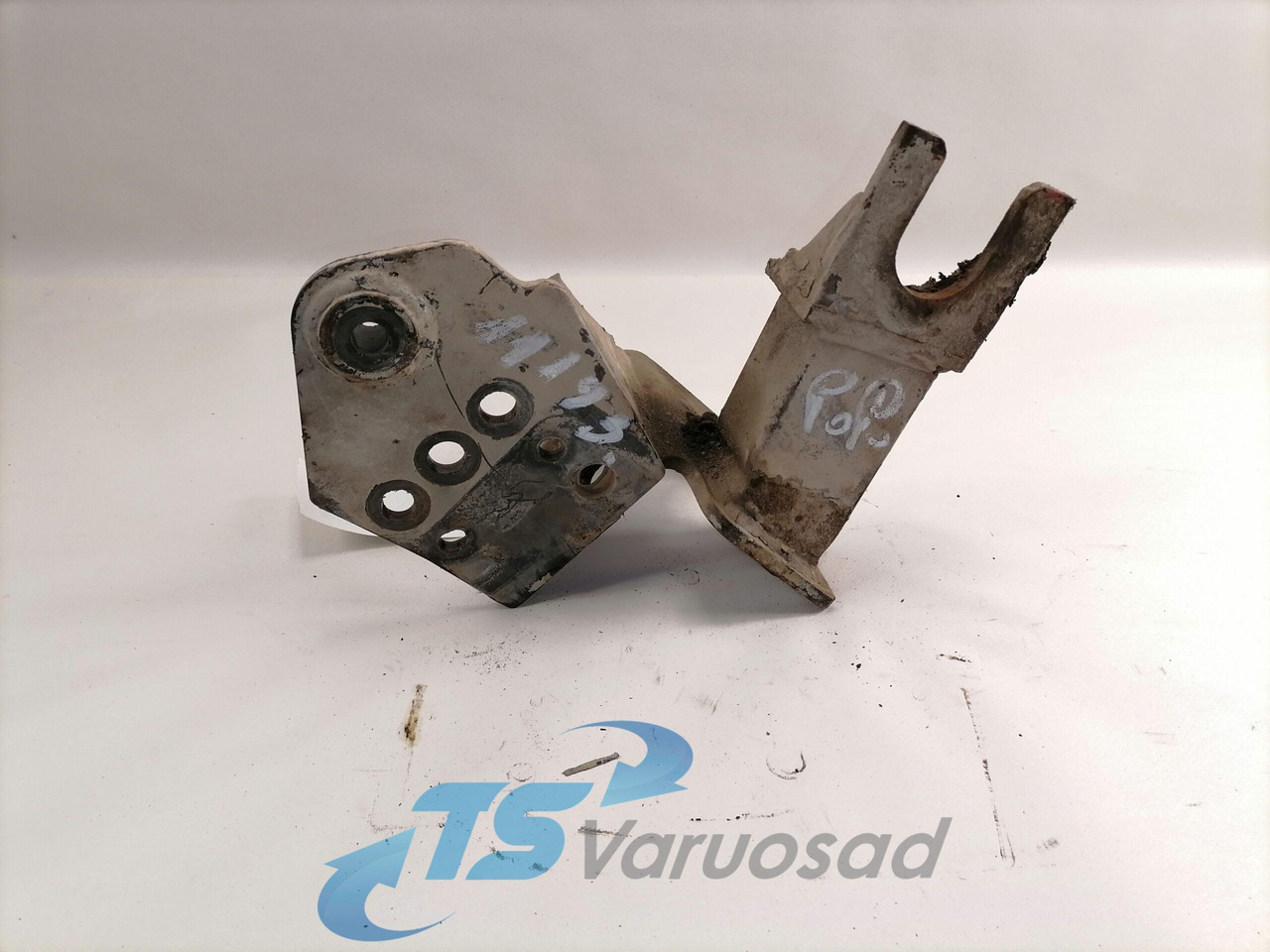 Volvo Bumper bracket 20499244 - פגוש עבור משאית: תמונה 2 Volvo Bumper bracket 20499244 - פגוש עבור משאית: תמונה 2