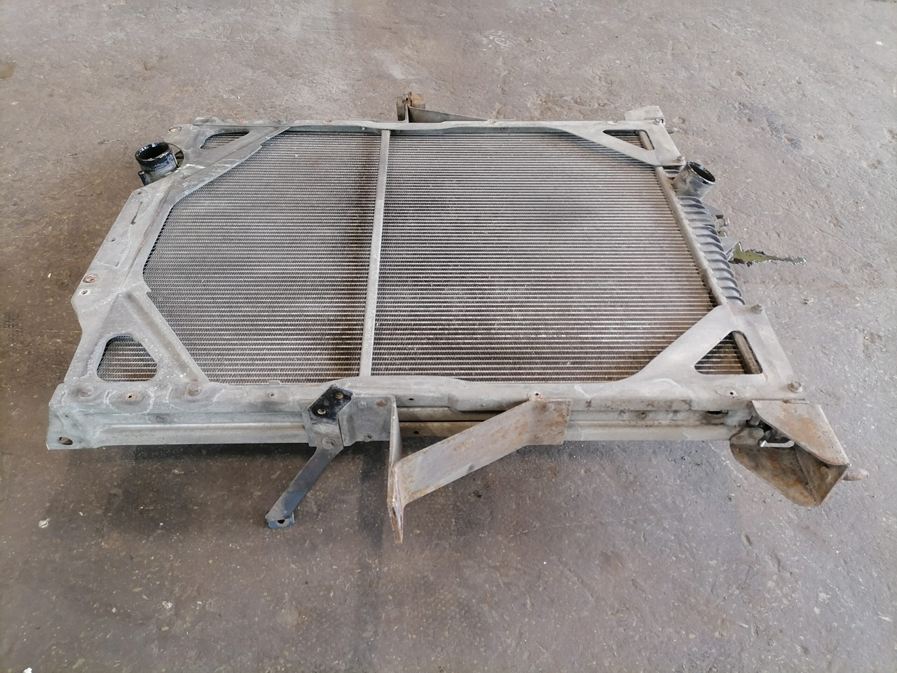 Volvo Cooling radiator 20536920 - רדיאטור עבור משאית: תמונה 4 Volvo Cooling radiator 20536920 - רדיאטור עבור משאית: תמונה 4