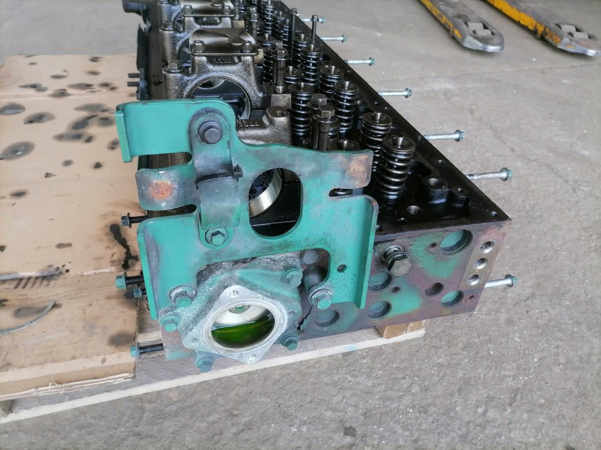 Volvo Cylinder head 21754367 - ראש צילינדר עבור משאית: תמונה 3 Volvo Cylinder head 21754367 - ראש צילינדר עבור משאית: תמונה 3