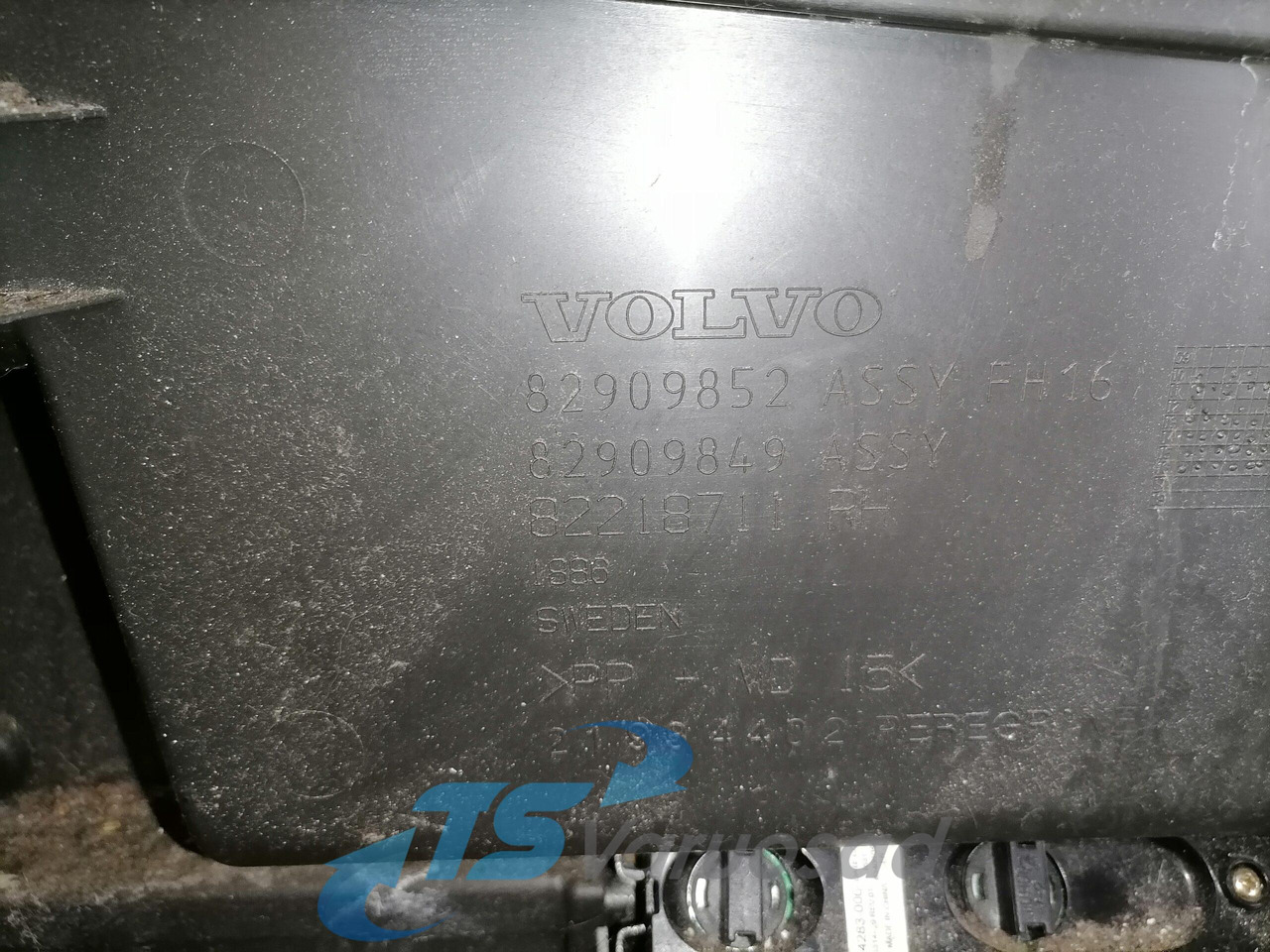 Volvo Door trim panel 21934402 - דלת וחלקים עבור משאית: תמונה 2 Volvo Door trim panel 21934402 - דלת וחלקים עבור משאית: תמונה 2
