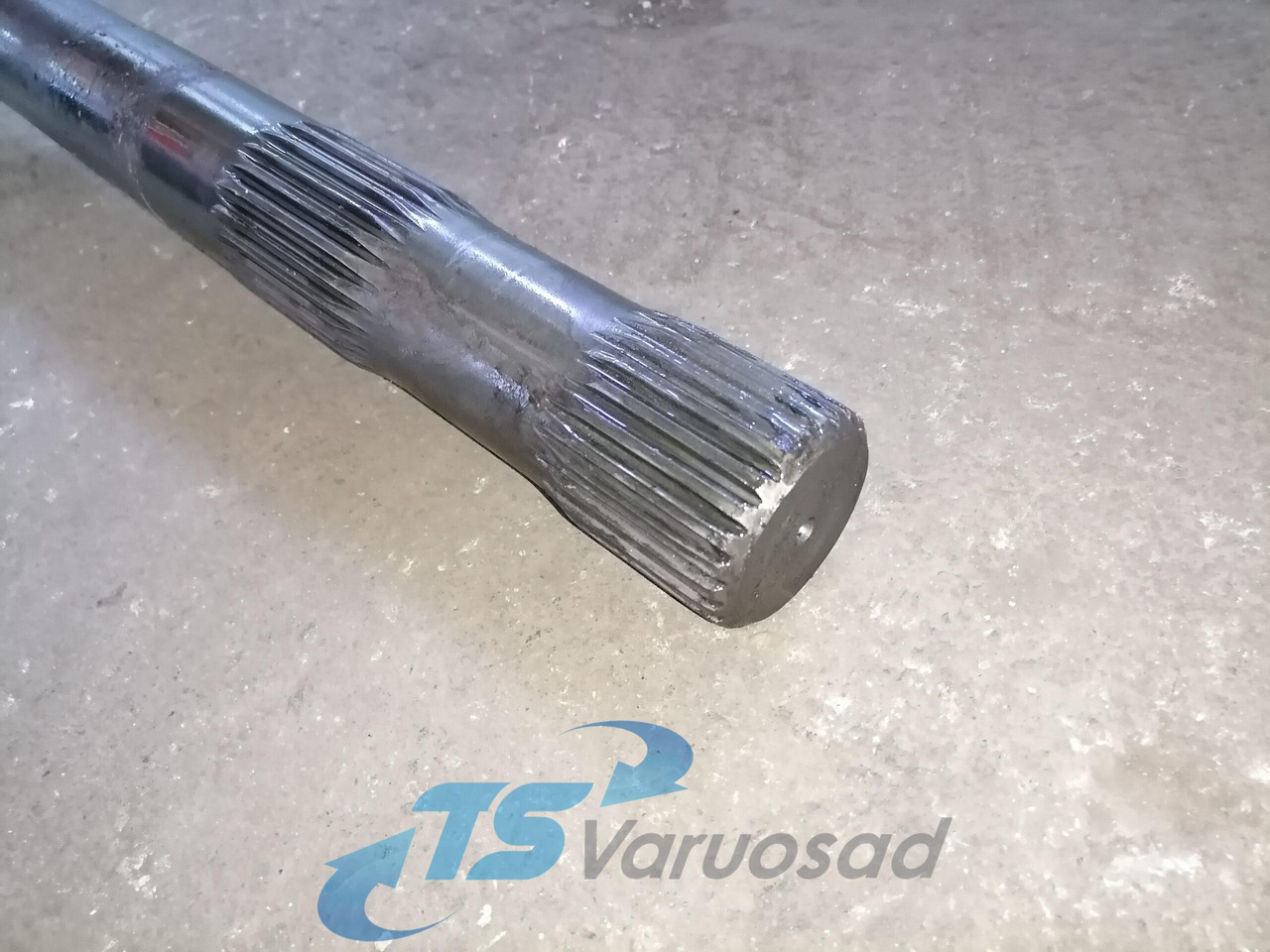 Volvo Drive shaft 1524628 - גל הנעה עבור משאית: תמונה 3 Volvo Drive shaft 1524628 - גל הנעה עבור משאית: תמונה 3