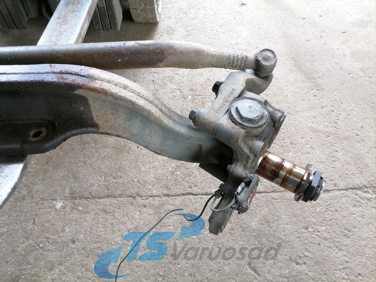 Volvo First axel housing 1026668 - סרן קדמי עבור משאית: תמונה 3 Volvo First axel housing 1026668 - סרן קדמי עבור משאית: תמונה 3