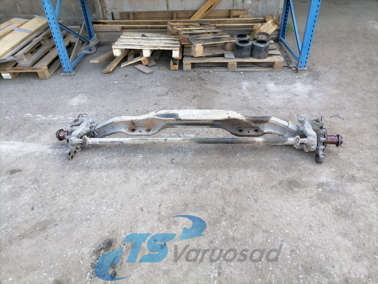 Volvo First axel housing 22115151 - סרן קדמי עבור משאית: תמונה 1 Volvo First axel housing 22115151 - סרן קדמי עבור משאית: תמונה 1
