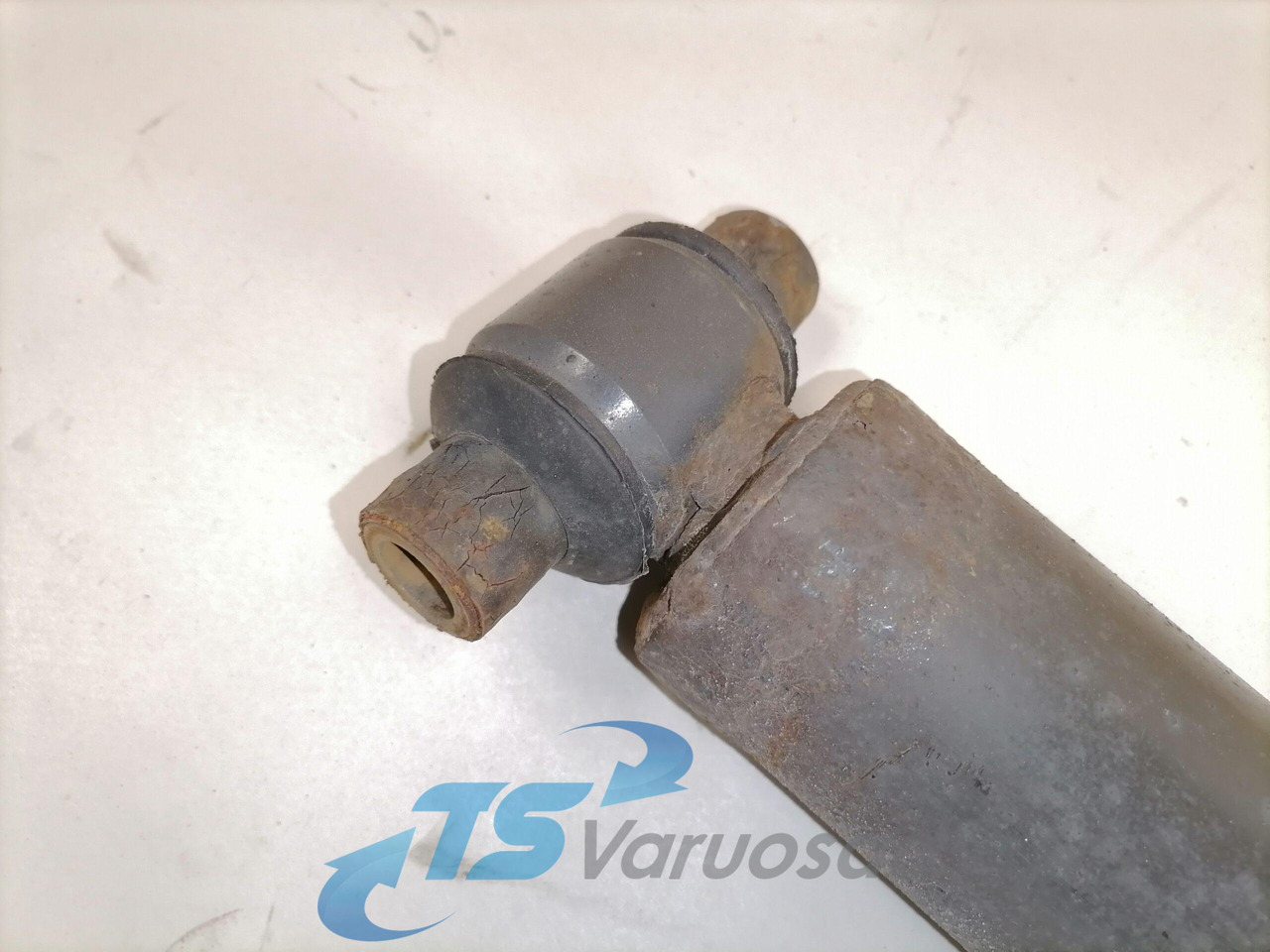 Volvo First axel shock absorber 21866530 - בולם זעזועים עבור משאית: תמונה 2 Volvo First axel shock absorber 21866530 - בולם זעזועים עבור משאית: תמונה 2