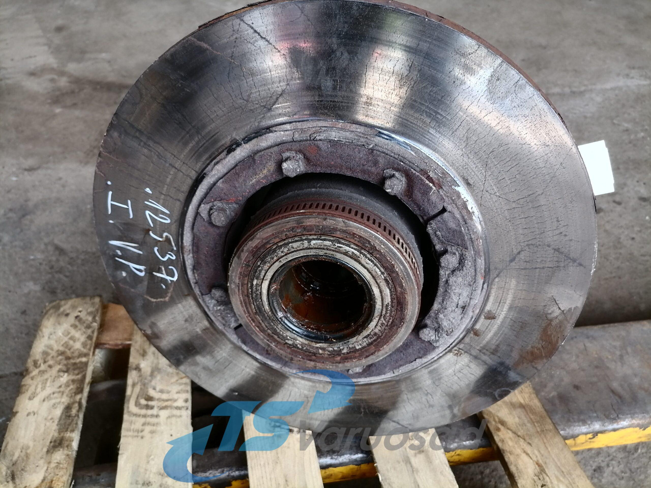 Volvo First wheel hub 21116583 - רכזת גלגלים עבור משאית: תמונה 2 Volvo First wheel hub 21116583 - רכזת גלגלים עבור משאית: תמונה 2