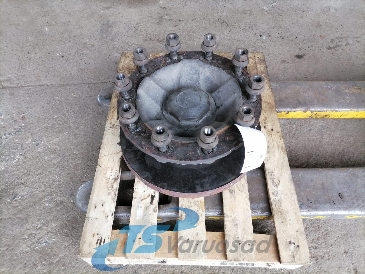Volvo First wheel hub 21116583 - רכזת גלגלים עבור משאית: תמונה 1 Volvo First wheel hub 21116583 - רכזת גלגלים עבור משאית: תמונה 1