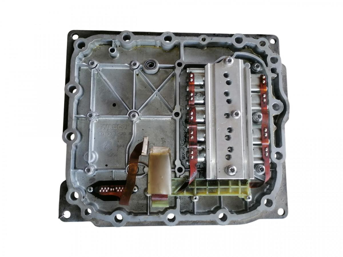 Volvo Gear control 4213674206 - תיבת הילוכים וחלקים עבור משאית: תמונה 1 Volvo Gear control 4213674206 - תיבת הילוכים וחלקים עבור משאית: תמונה 1