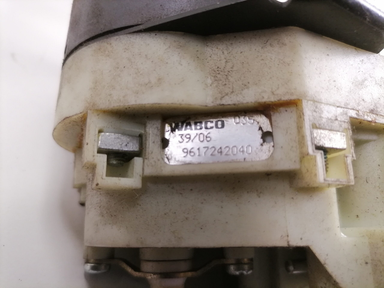 Volvo Handbrake control lever 20367533 - חלק אוניברסלי עבור משאית: תמונה 5 Volvo Handbrake control lever 20367533 - חלק אוניברסלי עבור משאית: תמונה 5
